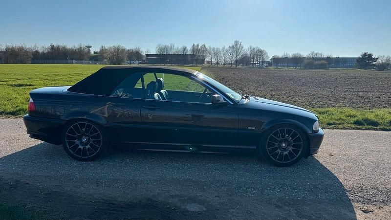 Gebraucht BMW 320 Cabriolet 170 PS (125 kW) 2002 Schwarz Cabrio