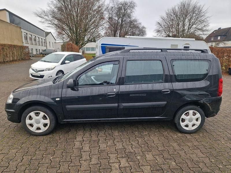 Second-hand Dacia Logan MCV 84 CP (61 kW) 2012 Negru Break