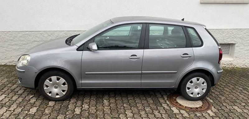 Gebraucht VW Polo Comfortline 60 PS (44 kW) 2008 Silber Limousine