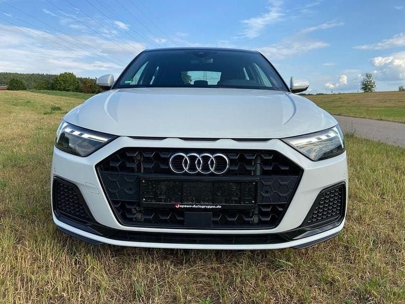 Weiß Gebraucht 2019 Audi A1 Sportback Advanced Kleinwagen | 21.900 € (Fairer Preis) - Bild 1/4