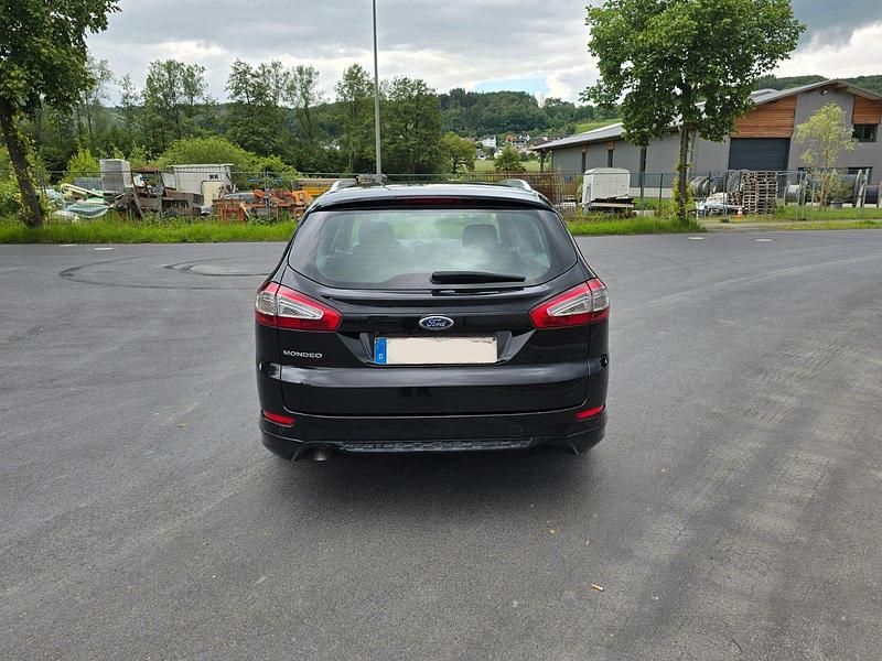 Gebraucht Ford Mondeo Titanium S 163 PS (119 kW) 2014 Schwarz Kombi