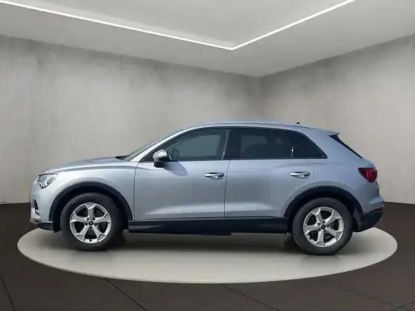 Gebraucht Audi Q3 Ambiente 150 PS (110 kW) 2022 Florettsilber metallic SUV