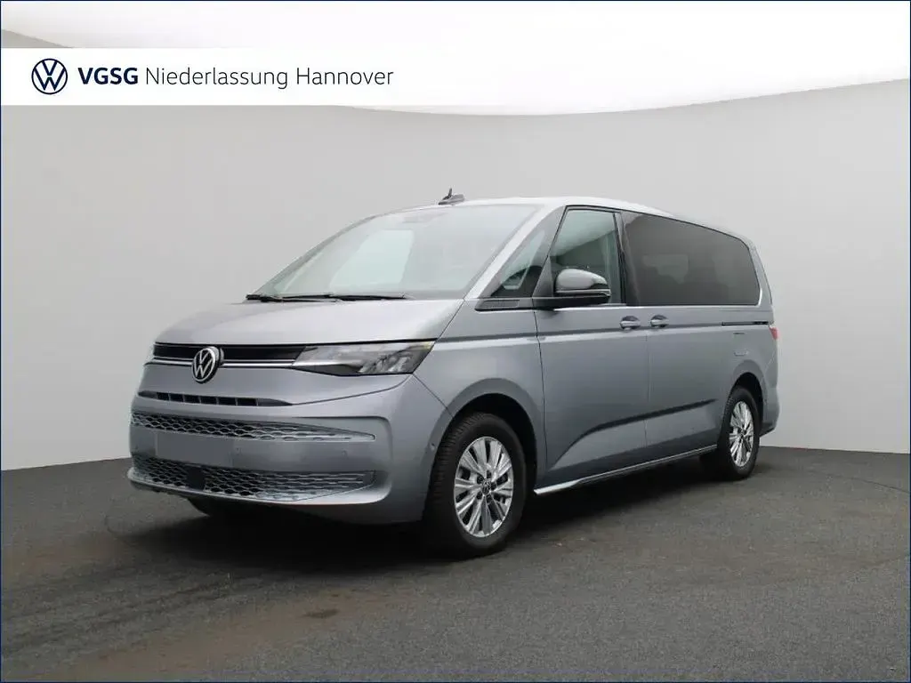Second-hand VW Multivan Life 150 CP (110 kW) 2025 Argintiu Monovolum