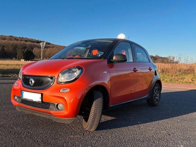 Gebraucht Smart ForFour Passion 90 PS (66 kW) 2016 Orange Kleinwagen
