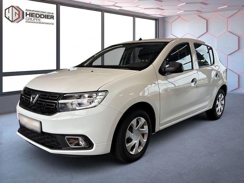 Gletscherweiß Gebraucht 2020 Dacia Sandero Deal Limousine | 9.490 € (Superpreis) - Bild 1/4