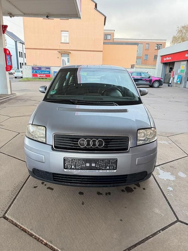 Usata Audi A2 75 CV (55 kW) 2004 Blu Utilitaria