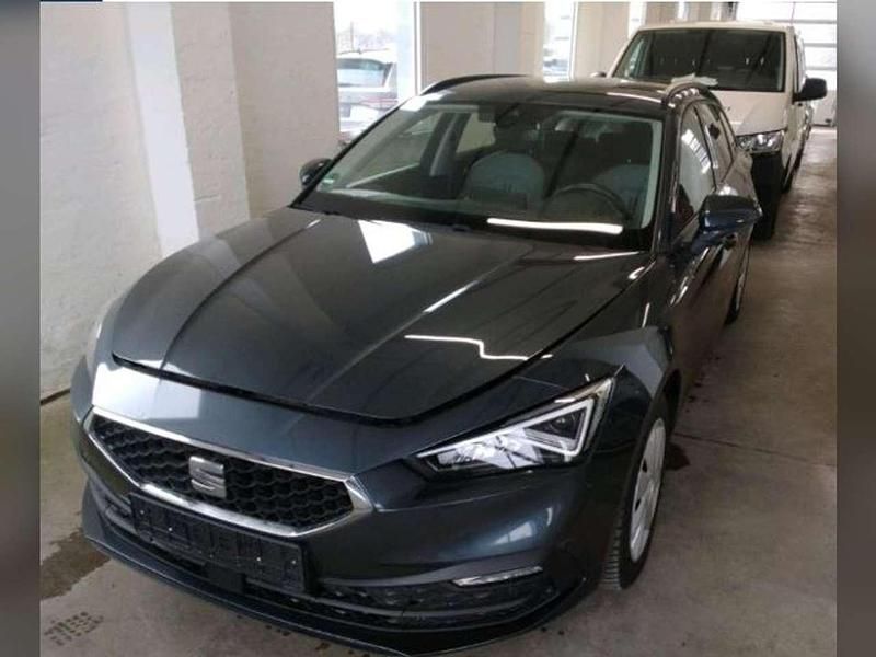 Gebraucht Seat Leon Style 150 PS (110 kW) 2023 Magnetic grau metallic Kombi