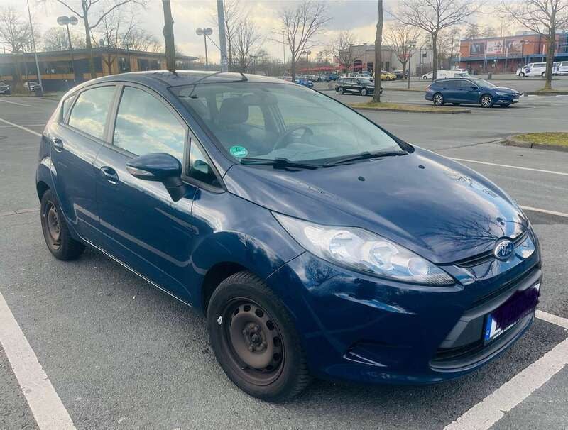 Blau Gebraucht 2010 Ford Fiesta Trend Kleinwagen | 2.800 € (Guter Preis) - Bild 1/4
