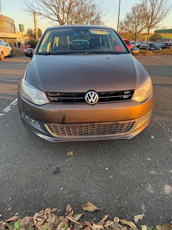 Gebraucht VW Polo Life 69 PS (50 kW) 2014 Braun Kleinwagen