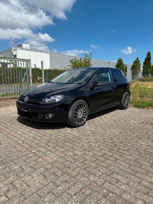 Schwarz Gebraucht 2009 VW Golf VI Kleinwagen | 4.000 € (Fairer Preis) - Bild 1/4