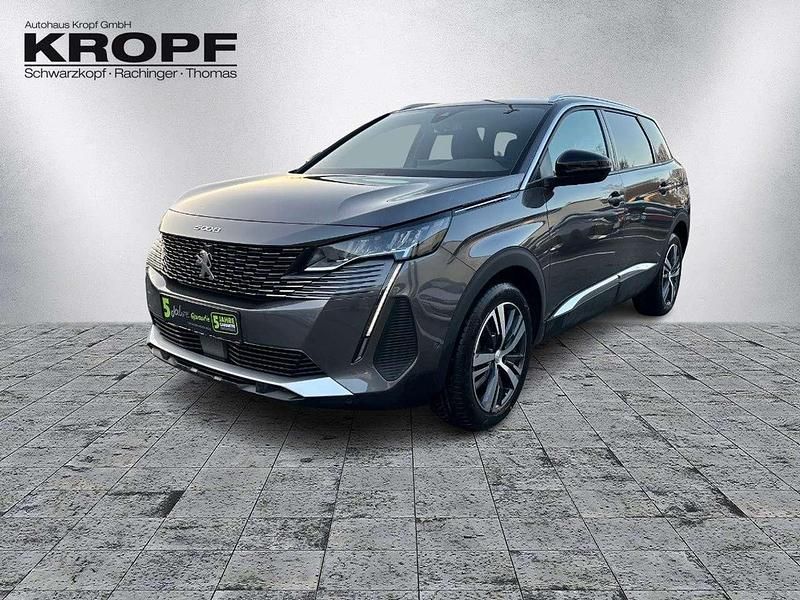 Gebraucht Peugeot 5008 Allure 131 PS (96 kW) 2023 Lackierung platiniumgrau/meta SUV