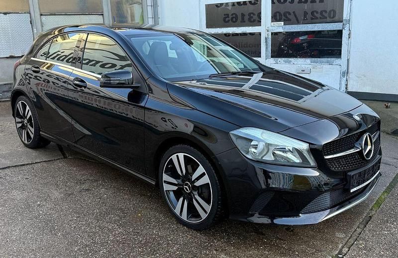 Gebraucht Mercedes A160 Style 102 PS (75 kW) 2016 Schwarz Kleinwagen