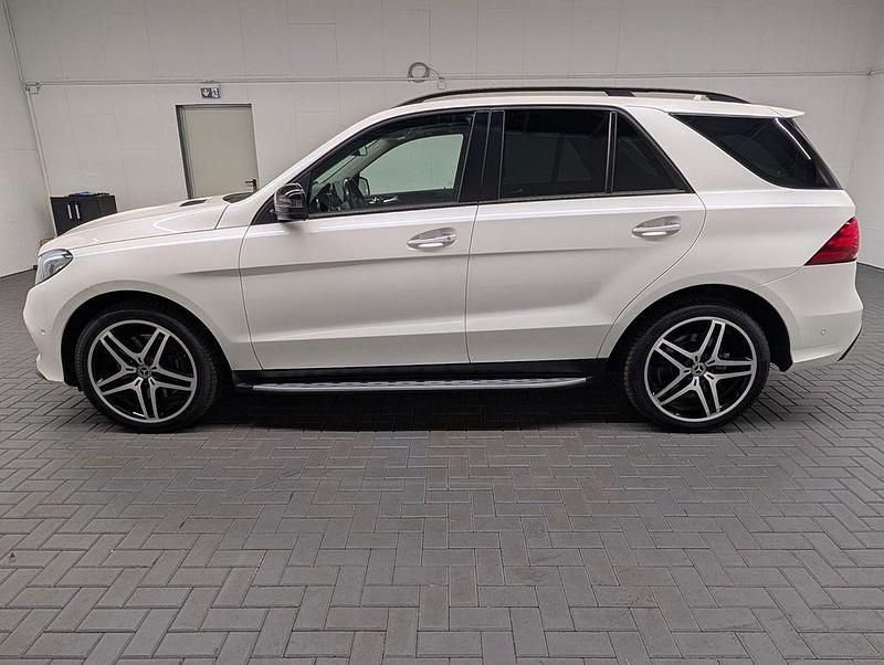 Gebraucht Mercedes GLE500 AMG line 455 PS (334 kW) 2017 Weiß (diamantweißbright) SUV