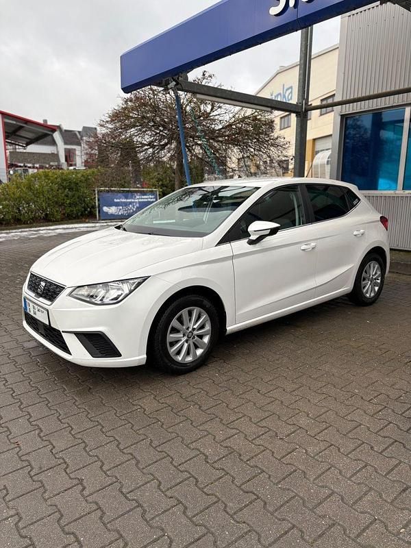 Weiß Gebraucht 2019 Seat Ibiza Style Kleinwagen | 11.500 € (Fairer Preis) - Bild 1/4