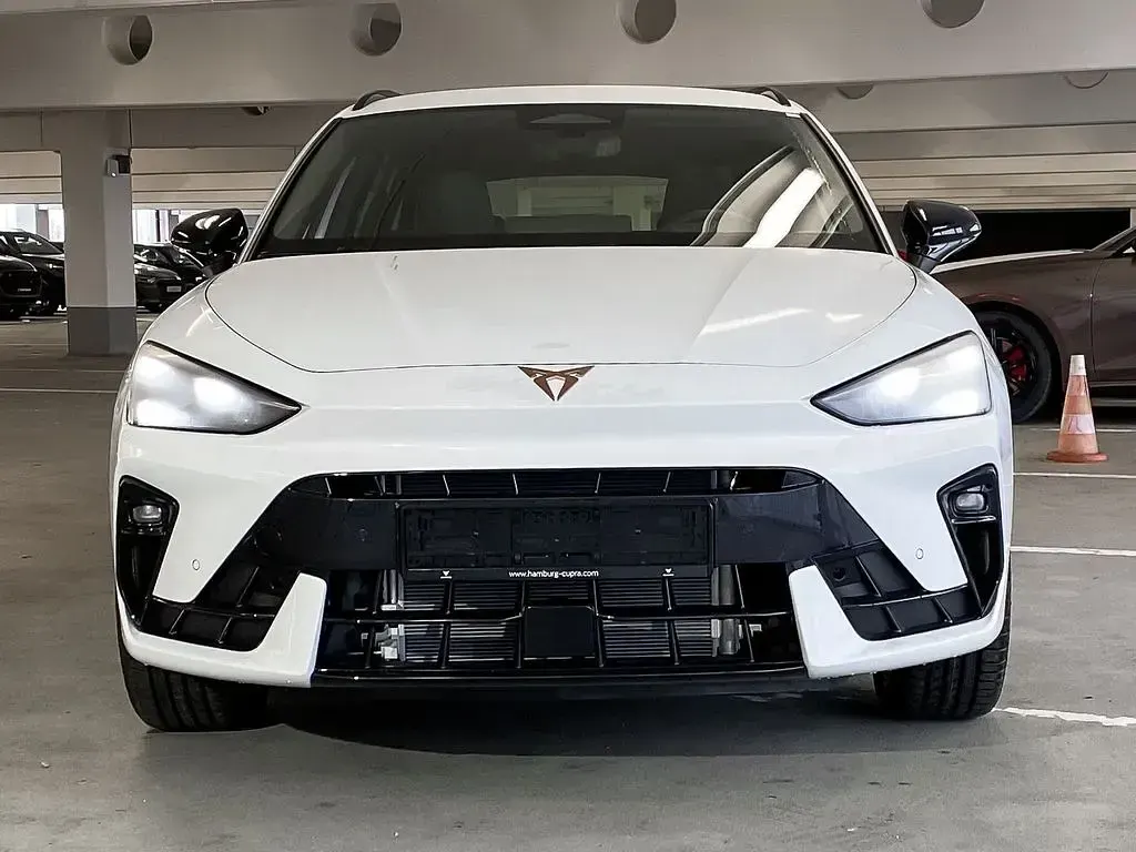 Neu Cupra Leon 150 PS (110 kW) 2026 Weiß Limousine