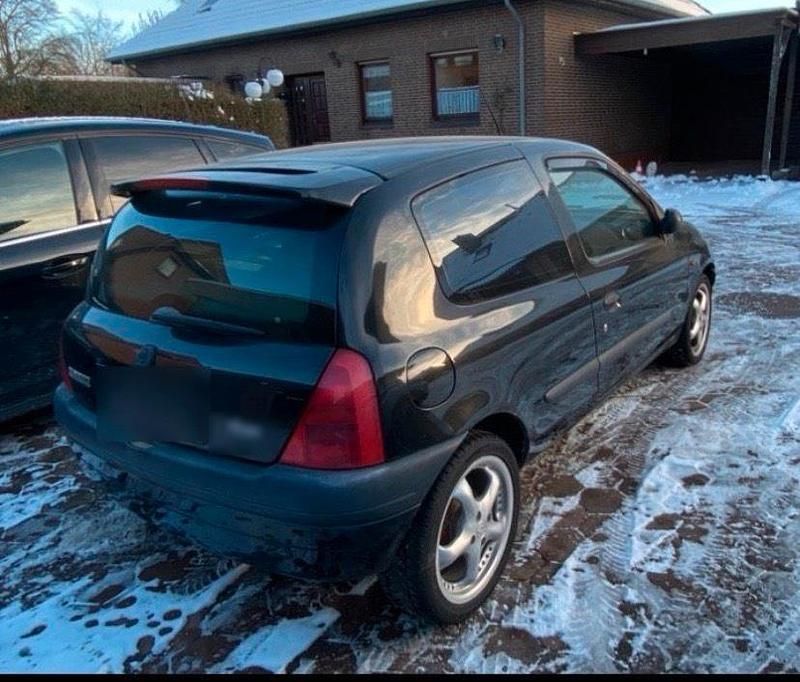 Second-hand Renault Clio II 2000 Negru Hatchback