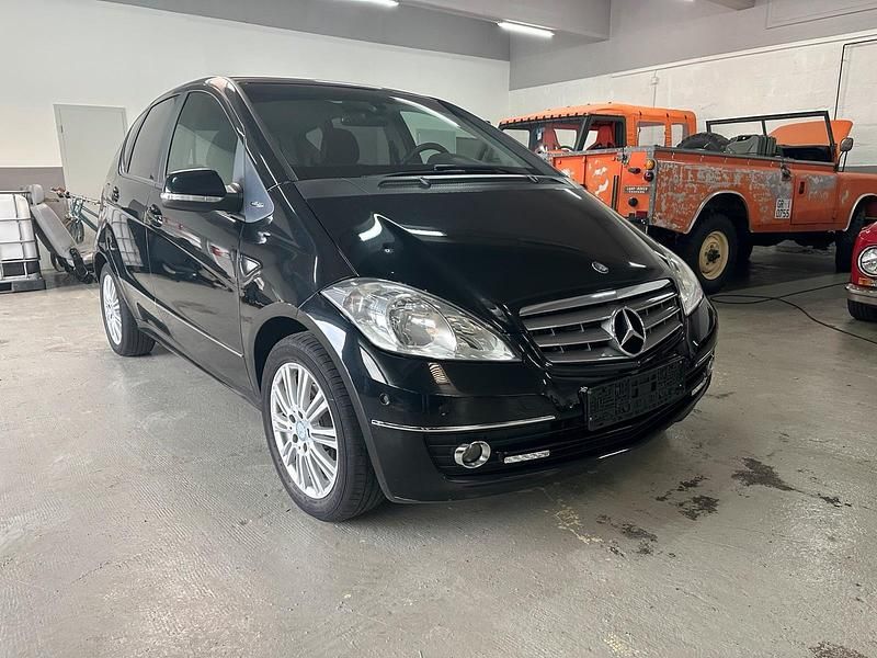 Gebraucht Mercedes A200 136 PS (100 kW) 2010 Schwarz Limousine