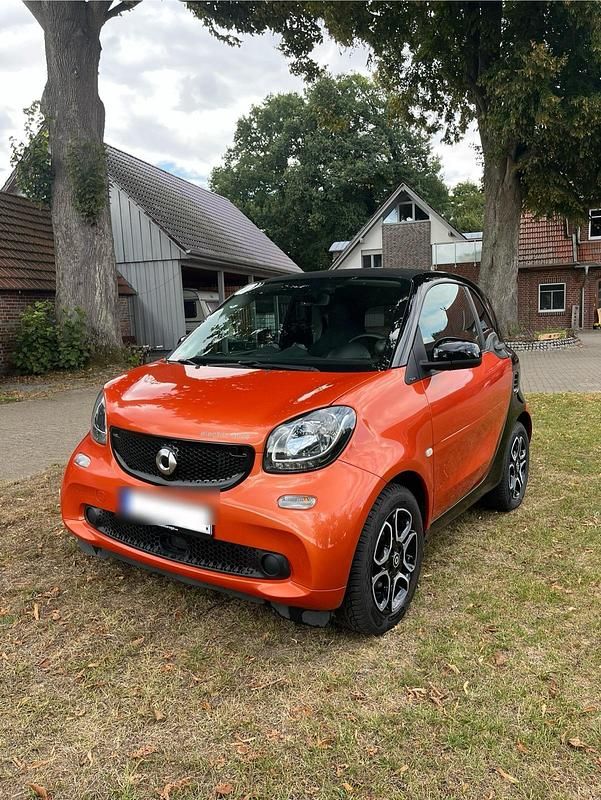 Orange Gebraucht 2018 Smart ForTwo Electric Drive Coupé | 7.900 € (Fairer Preis) - Bild 1/4
