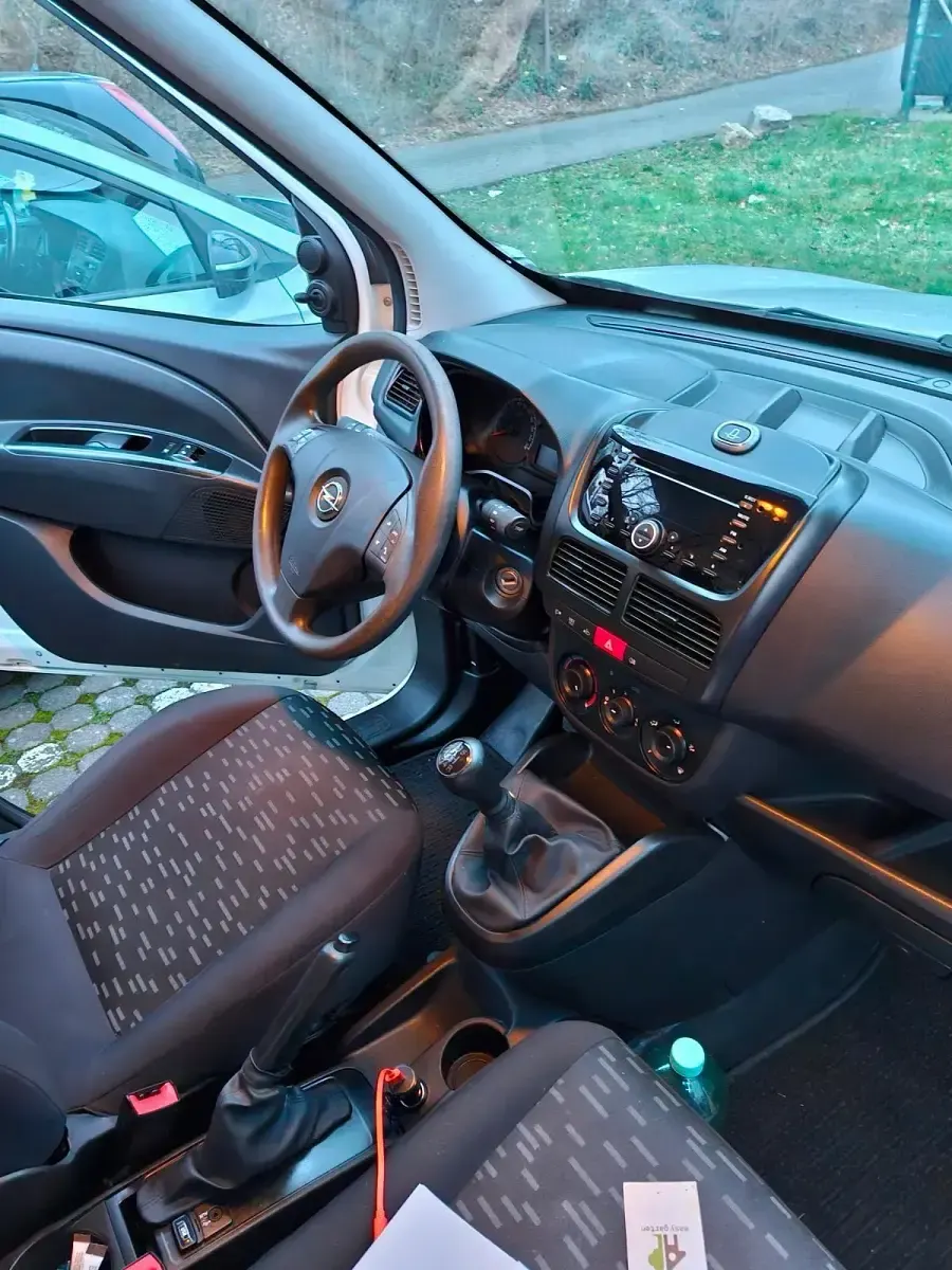 Second-hand Opel Combo 90 CP (66 kW) 2014 Alb Monovolum
