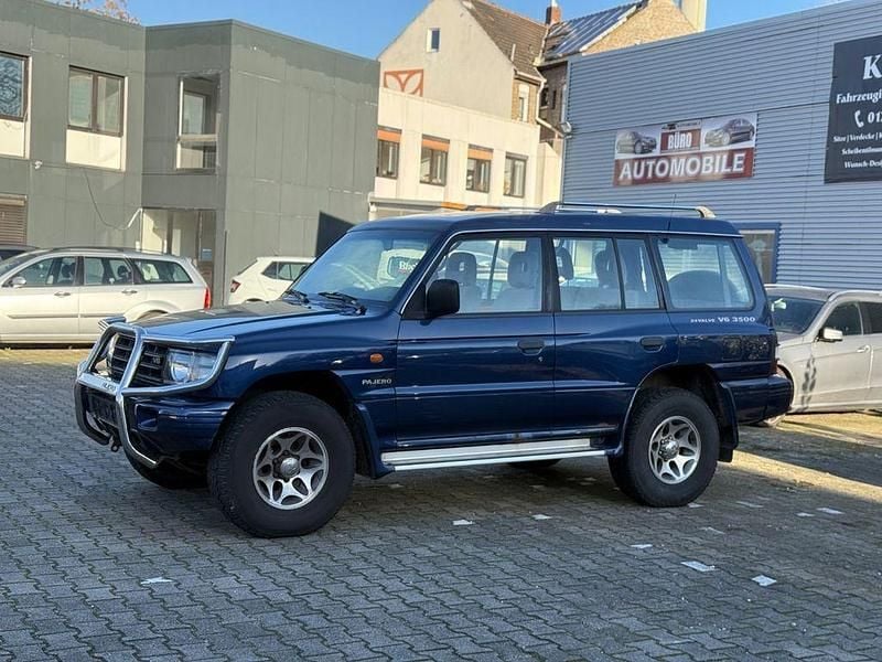 Blau Gebraucht 1998 Mitsubishi Pajero SUV | 9.900 € - Bild 1/4