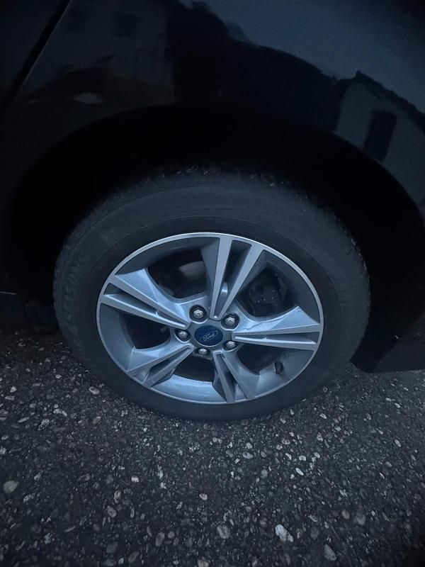 Gebraucht Ford Focus 125 PS (91 kW) 2014 Schwarz Kombi