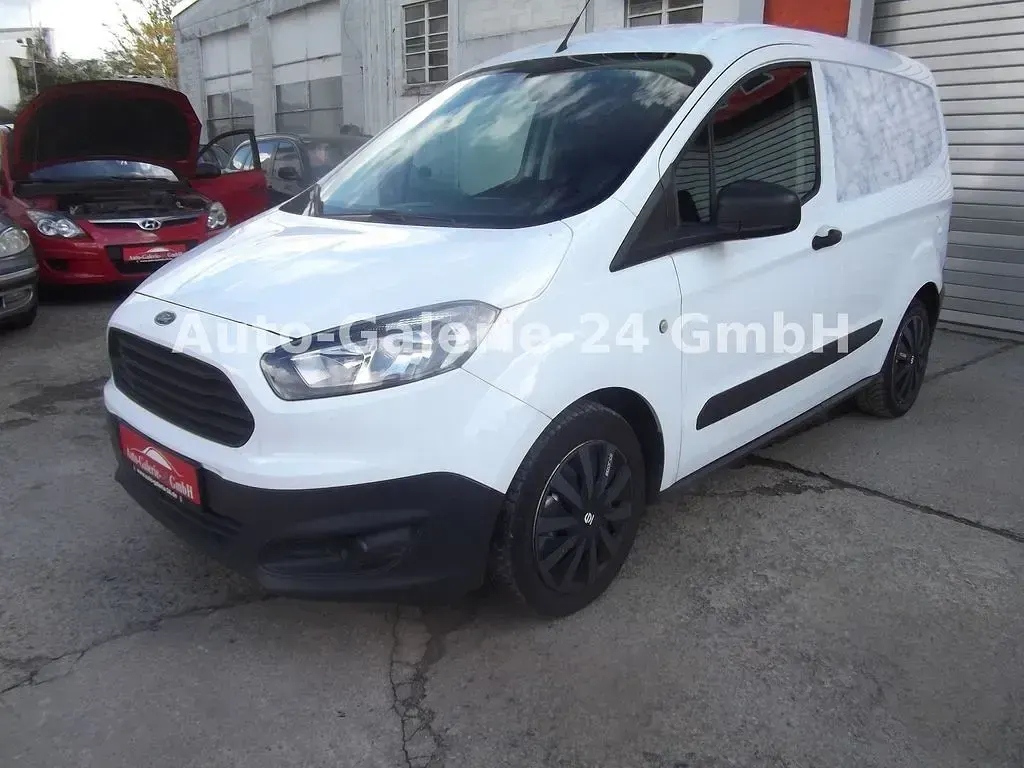 Gebraucht Ford Transit Basis 101 PS (74 kW) 2016 Weiß Van / Kleinbus