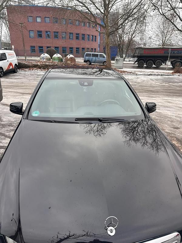 Gebraucht Mercedes E350 265 PS (194 kW) 2012 Schwarz Limousine