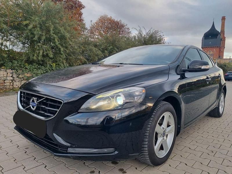 Schwarz Gebraucht 2013 Volvo V40 Limousine | 6.900 € (Superpreis) - Bild 1/4