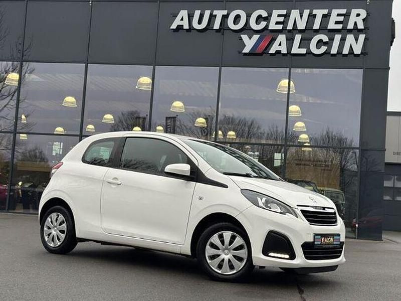 Weiß Gebraucht 2018 Peugeot 108 Active Kleinwagen | 7.290 € (Teuer) - Bild 1/4