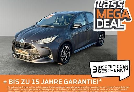 Gebraucht Toyota Yaris Hybrid Team 116 PS (85 kW) 2022 Grau Limousine