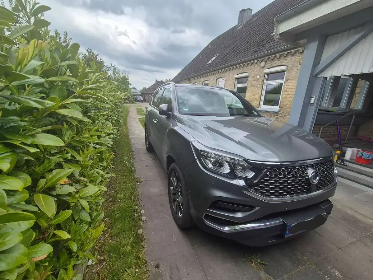 Gebraucht SsangYong Rexton Sapphire 181 PS (133 kW) 2019 Grau SUV
