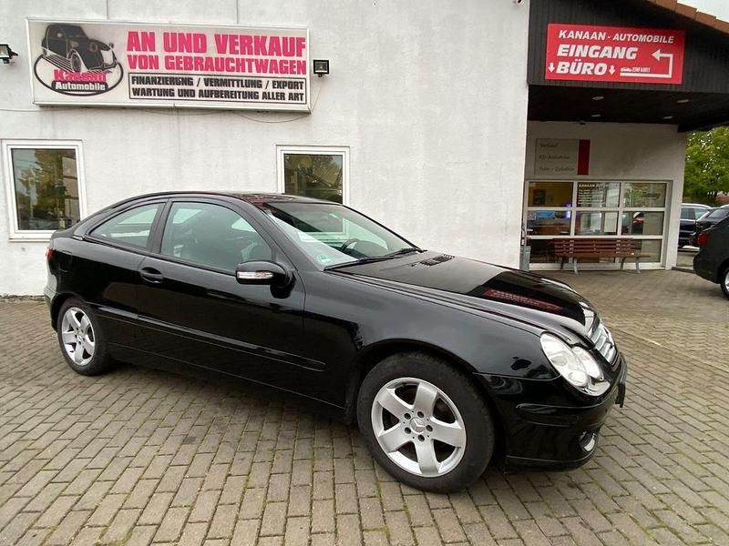 Gebraucht Mercedes C200 122 PS (89 kW) 2004 Schwarz Coupé