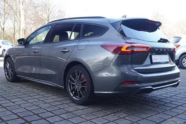 Usata Ford Focus ST-Line 155 CV (114 kW) 2023 Grigio Berlina