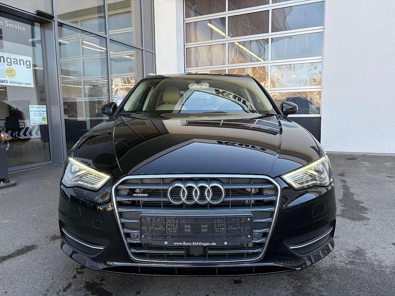 Gebraucht Audi A3 Ambiente 150 PS (110 kW) 2016 Schwarz Limousine