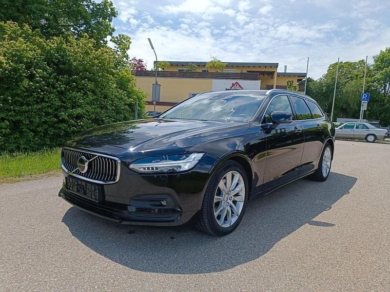 Gebraucht Volvo V90 Momentum 241 PS (177 kW) 2021 Schwarz Kombi