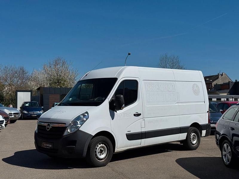 Gebraucht Opel Movano 131 PS (96 kW) 2018 Weiß Van / Kleinbus