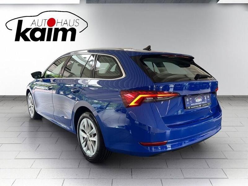 Gebraucht Skoda Octavia First Edition 150 PS (110 kW) 2021 Blau Kombi