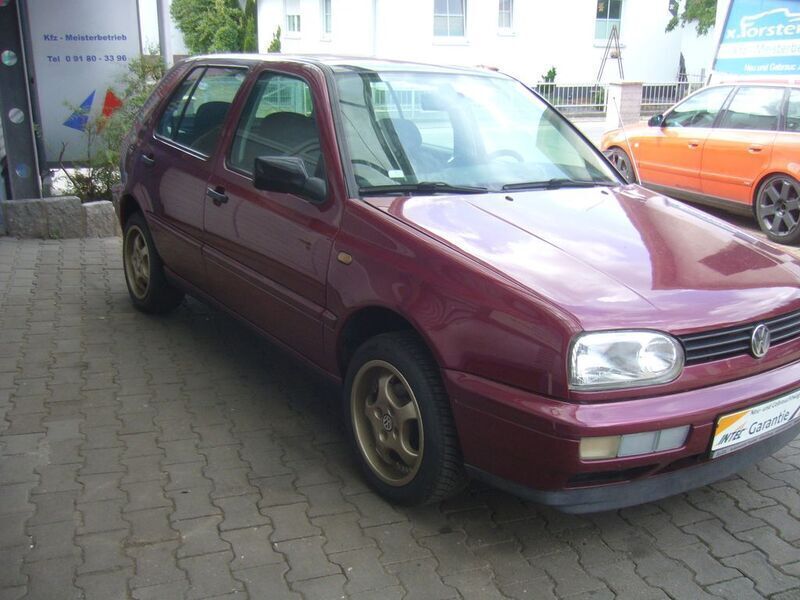 Gebraucht VW Golf III 75 PS (55 kW) 1997 Rot Limousine