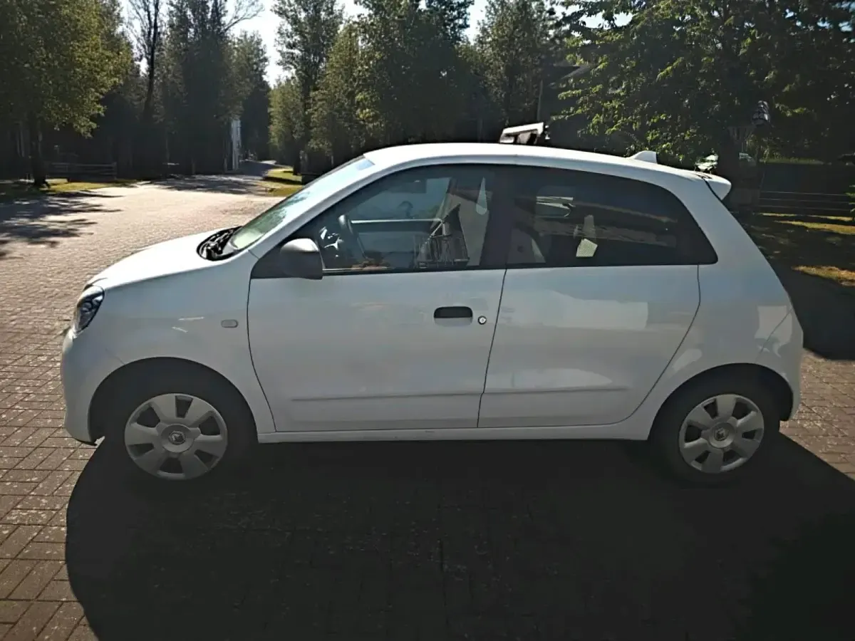 Gebraucht Renault Twingo 69 PS (50 kW) 2017 Weiß Kleinwagen