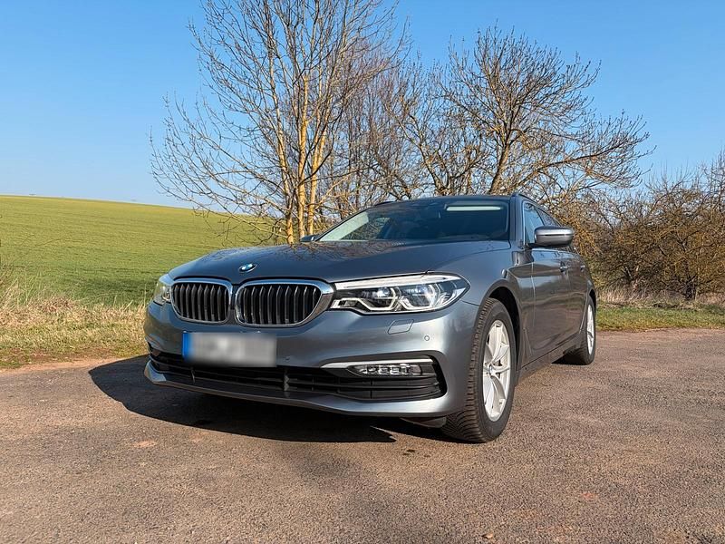 Gebraucht BMW 530 Shadowline 265 PS (194 kW) 2017 Grau Kombi
