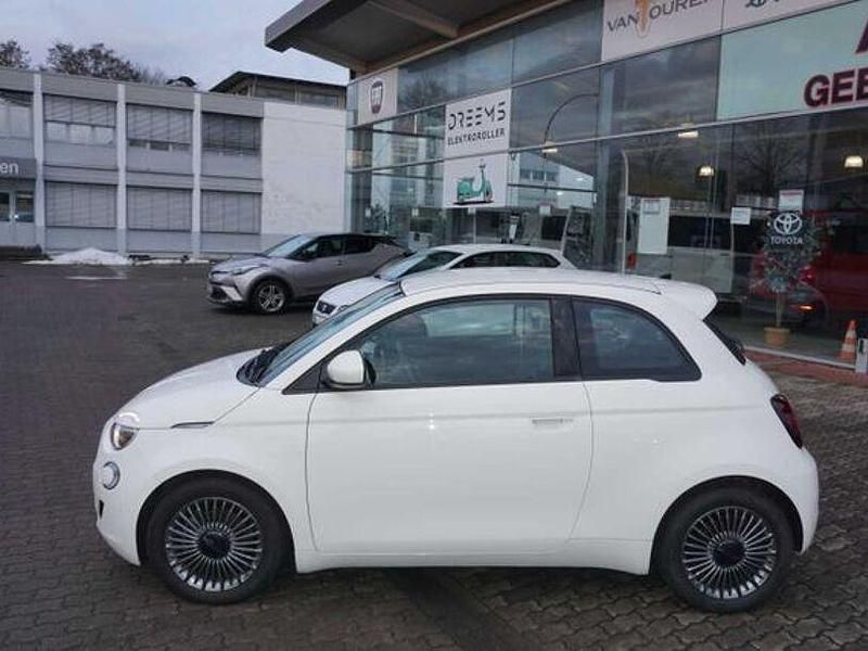 Gebraucht Fiat 500e Icon 86 kW (118 PS) 2022 Weiß Limousine