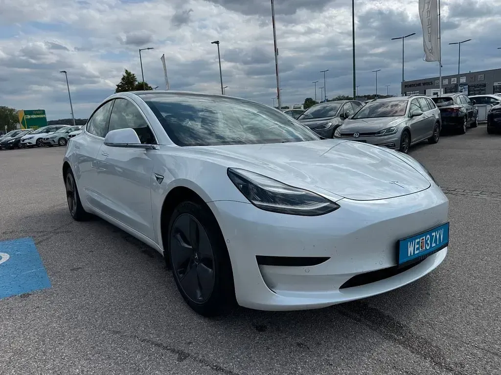 Gebraucht Tesla Model 3 Standard Range Plus 225 kW (306 PS) 2020 Weiß Limousine