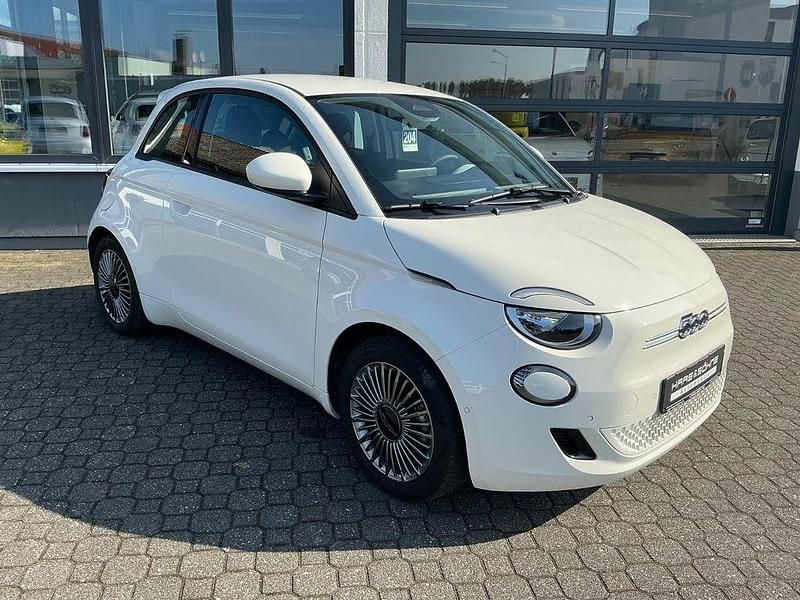Gebraucht Fiat 500e 86 kW (118 PS) 2023 Weiß Limousine