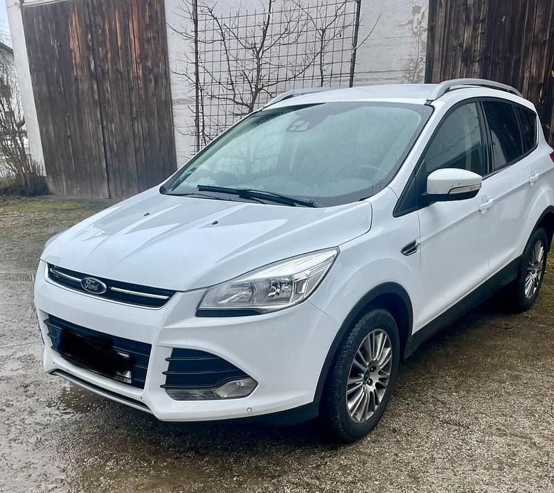 Gebraucht Ford Kuga 140 PS (102 kW) 2014 Weiß SUV