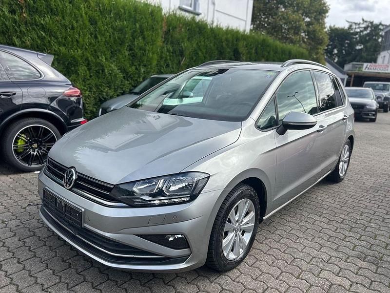 Silber Gebraucht 2019 VW Golf Sportsvan Comfortline Van / Kleinbus | 14.590 € (Fairer Preis) - Bild 1/4
