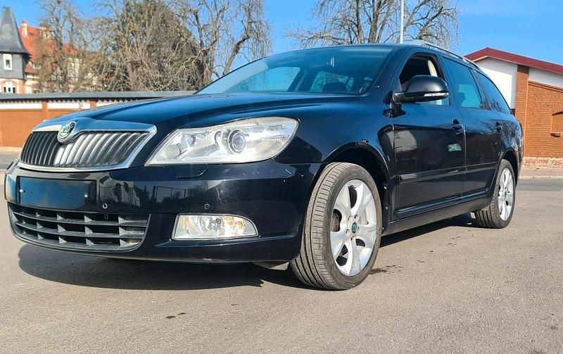 Gebraucht Skoda Octavia 150 PS (110 kW) 2010 Schwarz Kombi