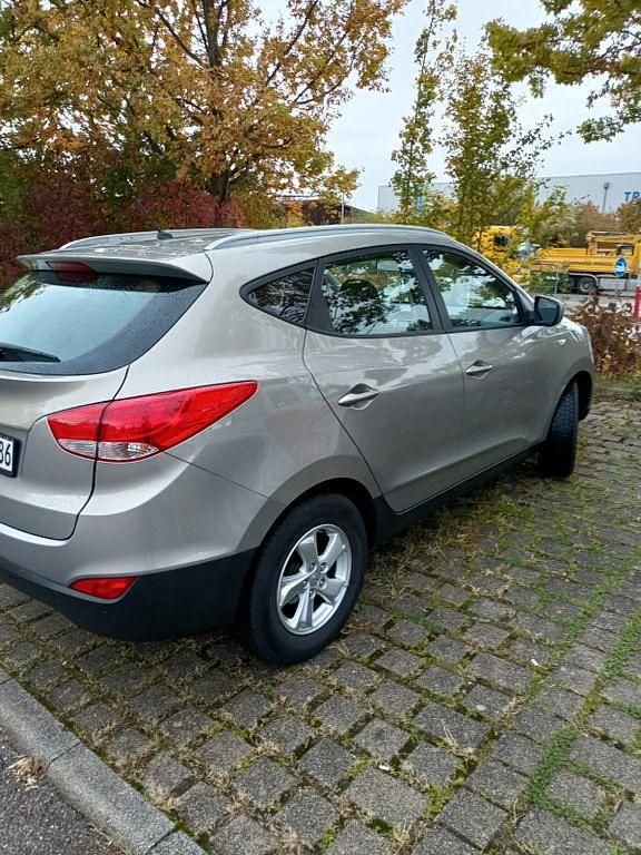 Gebraucht Hyundai ix35 Comfort 163 PS (119 kW) 2010 Grau SUV