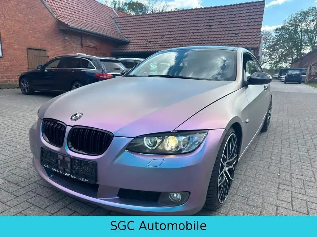 Gebraucht BMW 320 177 PS (130 kW) 2008 Schwarz Coupé