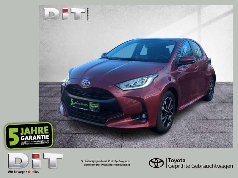 Tokiorot perleffekt Gebraucht 2021 Toyota Yaris Team Kleinwagen | 14.990 € (Guter Preis) - Bild 1/4