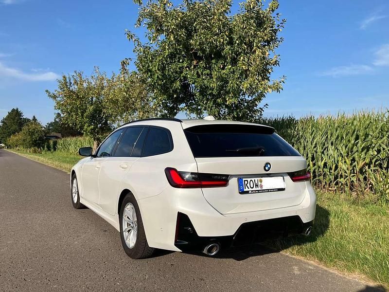 Gebraucht BMW 320 M Sport 184 PS (135 kW) 2023 Weiß Kombi